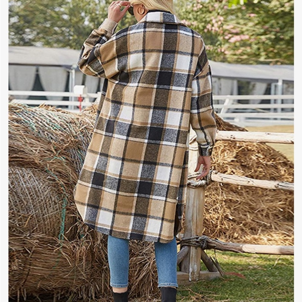 Long plaid shacket with buttons and pockets. Loose fit! It’s pretty warm, too!